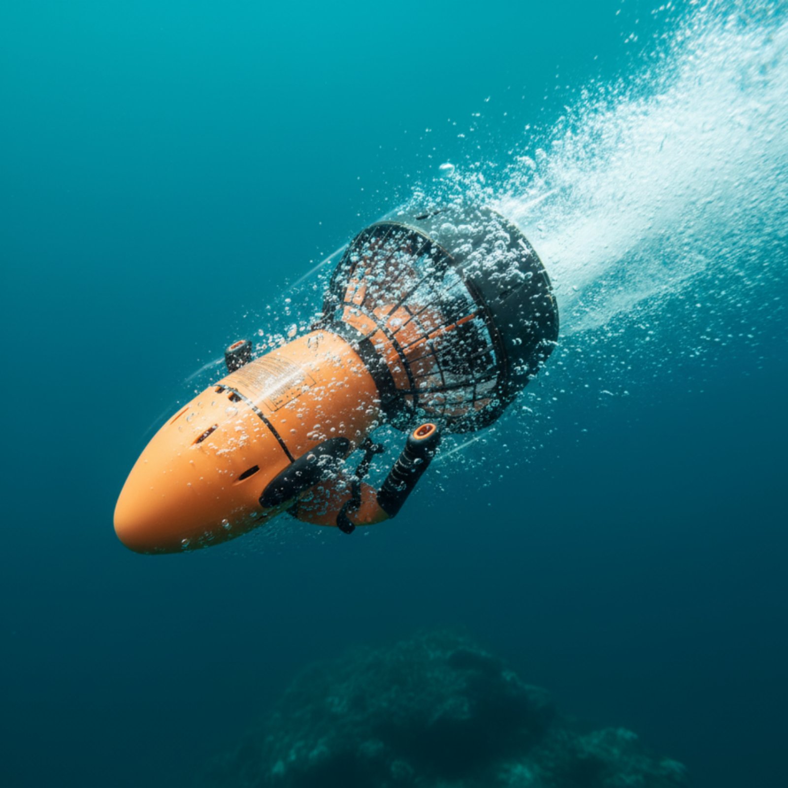 سكوتر كهربائي تحت الماء مع حما - مراجعة Aquatic Diving وسعره